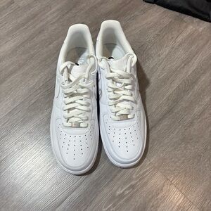Nike White Men's Sneakers